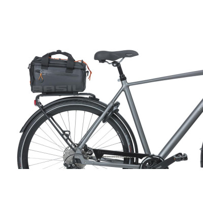 Basil MILES TARPAULIN MIK - Športová Kapsa na zadný nosič bicykla s obsahom 7L a systémom MIK