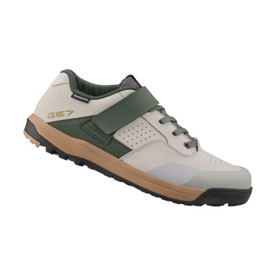 Tretry SHGE700 bledošedé 