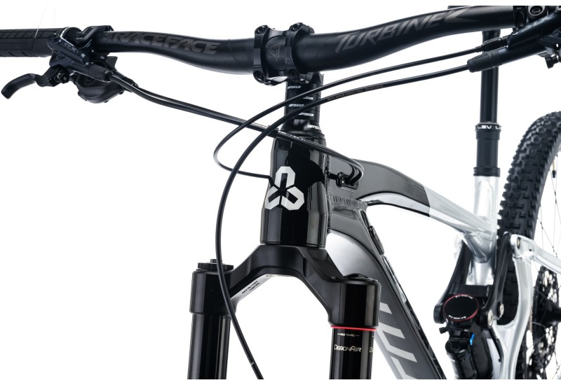CTM horský bicykel SCROLL Pro - strieborná / čierna 29" 2023