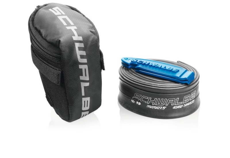 Schwalbe taška pod sedlovku Set MTB26 0,7l čierna + duša 26" + 2x montpáky 