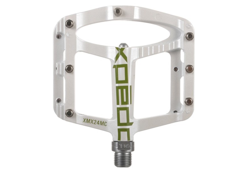 Xpedo Spry MTB/BMX platformové pedále XMX24MC biela